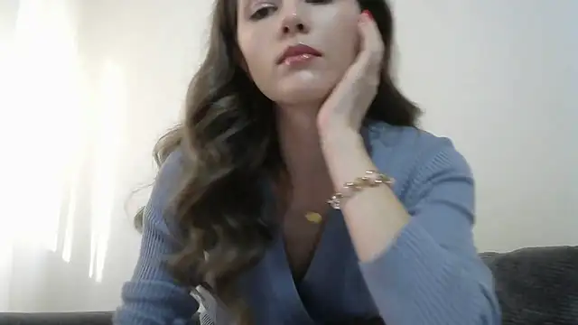 Erii18 online show from December 19, 12:56 pm