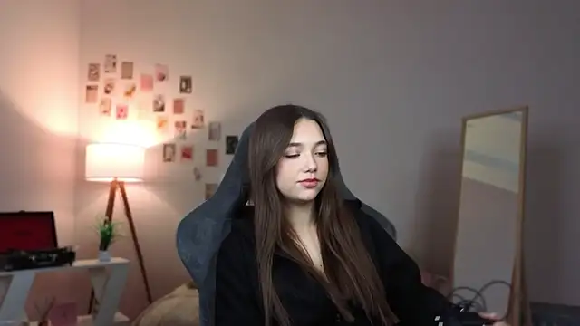 Snapshot of Vexorine chatting on January 16, 7:29 pm Vexorine online show from January 16, 7:29 pm