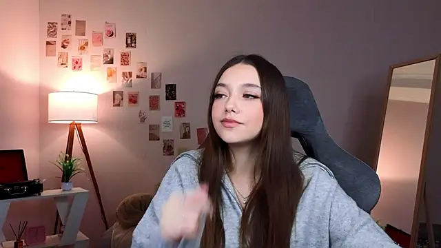 Snapshot of Vexorine chatting on February 7, 7:39 pm Vexorine online show from February 7, 7:39 pm