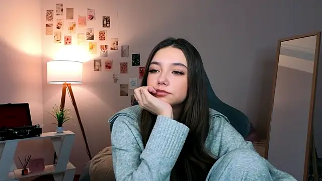 Snapshot of Vexorine chatting on February 14, 9:00 pm Vexorine online show from February 14, 9:00 pm