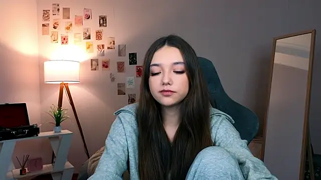 Snapshot of Vexorine chatting on February 15, 7:32 pm Vexorine online show from February 15, 7:32 pm