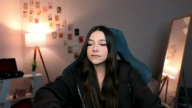 Snapshot of Vexorine chatting on February 22, 7:23 pm Vexorine online show from February 22, 7:23 pm