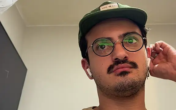 Snapshot of baelaleia chatting on November 21, 8:46 am baelaleia online show from November 21, 8:46 am