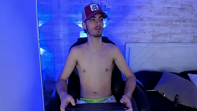 Emir Ozan  online show from December 21, 11:28 am