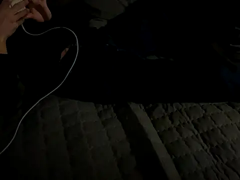 Snapshot of __kim chatting on November 30, 12:20 pm kim online show from November 30, 12:20 pm