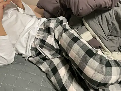 Snapshot of __kim chatting on December 3, 1:20 pm kim online show from December 3, 1:20 pm