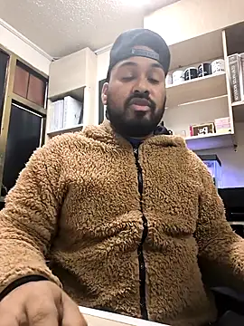 Snapshot of Liam_hairy chatting on December 22, 6:16 pm Liam hairy online show from December 22, 6:16 pm