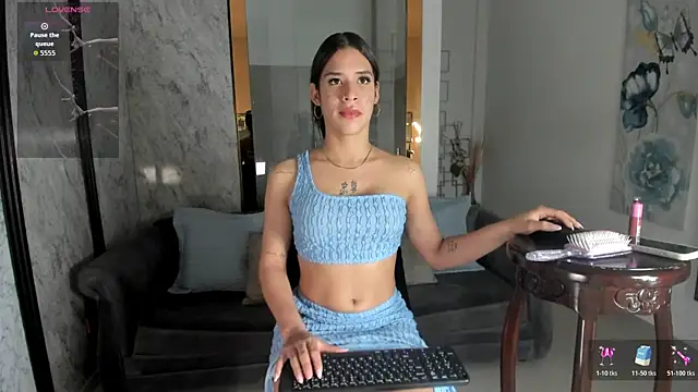 Snapshot of MafeArias23 chatting on July 15, 1:38 pm MafeArias23 online show from July 15, 1:38 pm