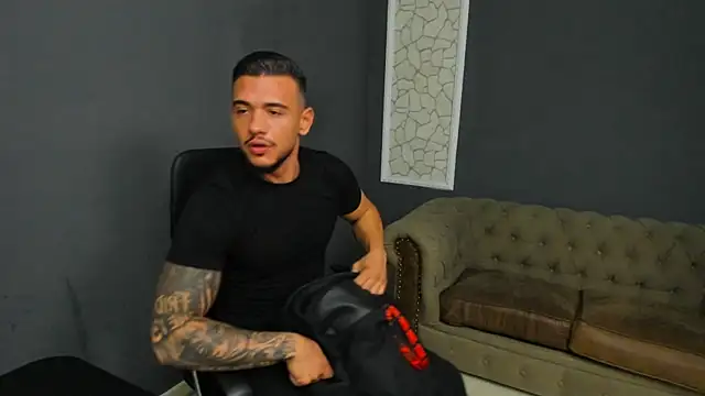 ElijahThorne online show from July 16, 5:13 am