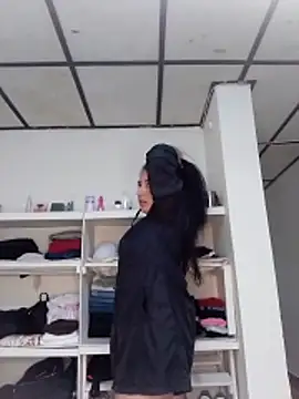 kira-stormm online show from April 1, 9:34 pm