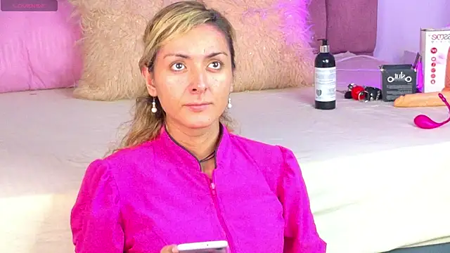 Lunitaa Diva online show from December 5, 2:36 pm