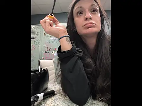 LexiLuxi online show from January 9, 10:22 pm