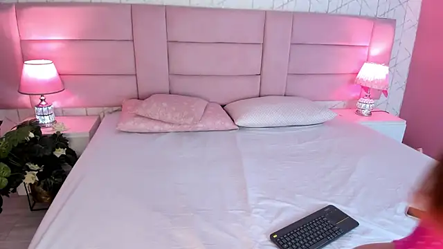 VictoriaLasse online show from April 15, 1:51 pm