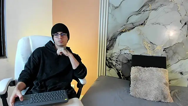 eren jeager online show from February 6, 1:21 am