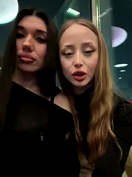 Snapshot of GraceSecrettt chatting on December 15, 5:06 pm GraceSecrettt online show from December 15, 5:06 pm