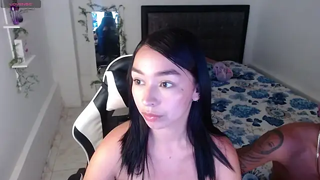 Snapshot of Ariel_Laurentt chatting on July 22, 4:15 am Ariel Laurentt online show from July 22, 4:15 am