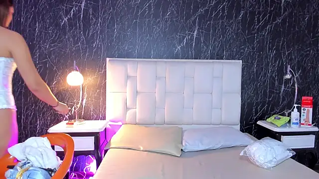 Snapshot of ClarissaMorreti chatting on November 28, 2:20 pm ClarissaMorreti online show from November 28, 2:20 pm