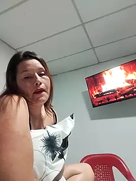 Snapshot of Paola-Lond chatting on November 28, 2:14 am Paola-Lond online show from November 28, 2:14 am