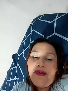 Snapshot of Paola-Lond chatting on December 2, 2:06 am Paola-Lond online show from December 2, 2:06 am