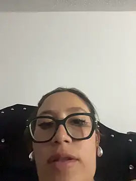 Snapshot of LyaRose chatting on February 3, 2:10 am LyaRose online show from February 3, 2:10 am