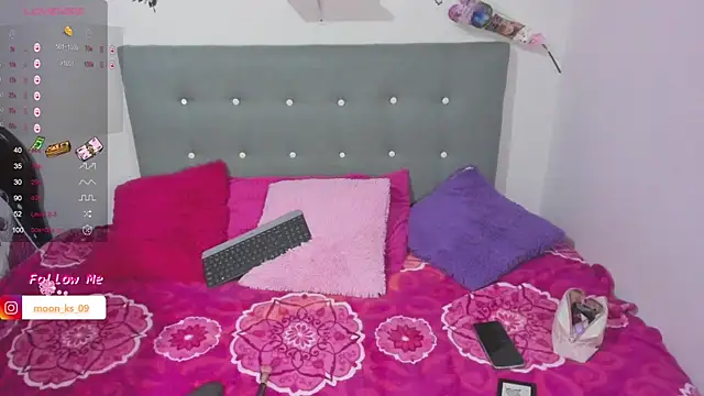Snapshot of tammy_moon09_ chatting on July 10, 10:18 am tammy moon09 online show from July 10, 10:18 am