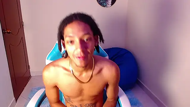 Snapshot of smith_66jr chatting on November 28, 11:07 pm smith 66jr online show from November 28, 11:07 pm