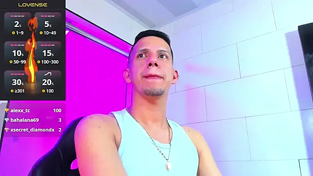 Snapshot of Sebastian_Smith__ chatting on March 6, 11:17 am Sebastian Smith online show from March 6, 11:17 am