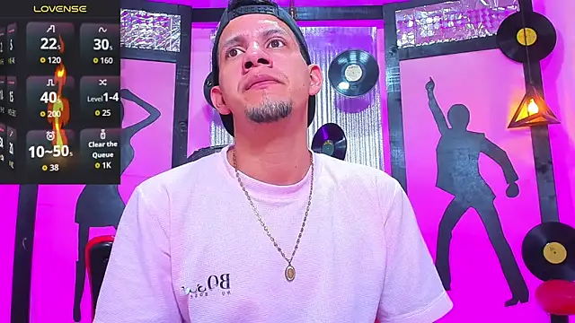 Snapshot of Sebastian_Smith__ chatting on March 17, 11:13 am Sebastian Smith online show from March 17, 11:13 am