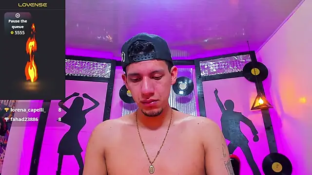 Snapshot of Sebastian_Smith__ chatting on March 18, 11:24 am Sebastian Smith online show from March 18, 11:24 am