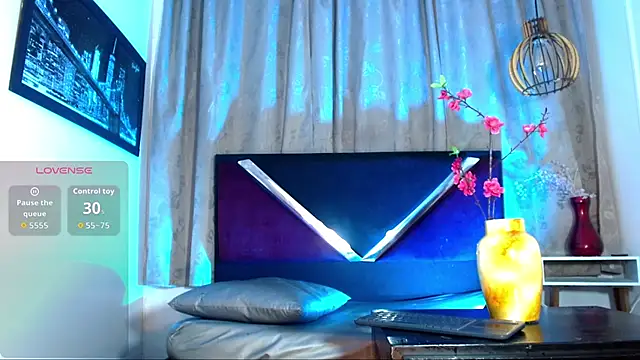 Snapshot of Sebastian_Smith__ chatting on April 14, 11:16 am Sebastian Smith online show from April 14, 11:16 am