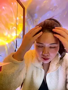 yaya000999 online show from November 30, 12:42 pm