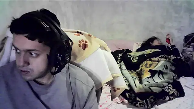 Snapshot of Giby_Grace chatting on December 14, 12:49 am Giby Grace online show from December 14, 12:49 am