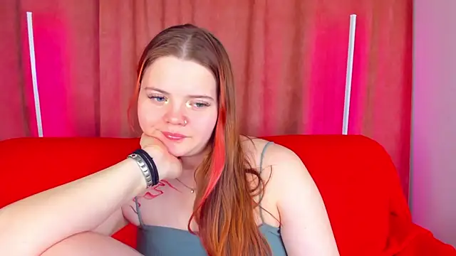 Snapshot of KellyFiery chatting on February 27, 8:25 am KellyFiery online show from February 27, 8:25 am