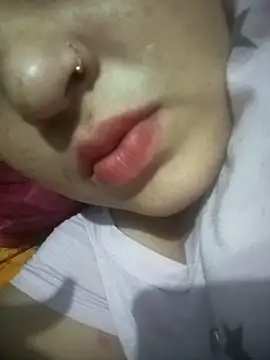 Priya 089 online show from April 5, 7:00 pm