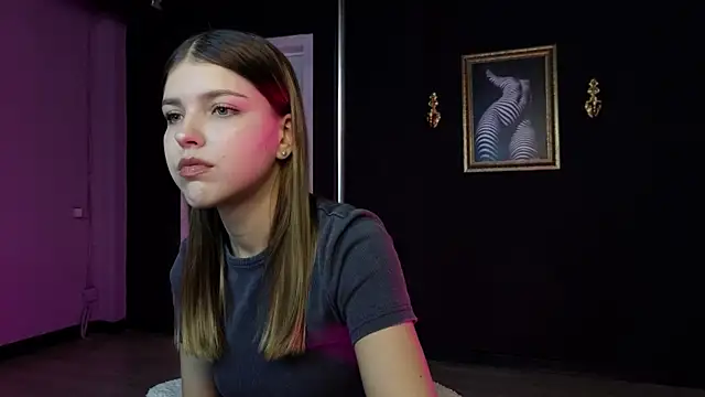 Snapshot of Sierra_Maddison chatting on November 29, 7:44 am Sierra Maddison online show from November 29, 7:44 am