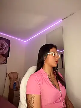 SamathaMay online show from April 17, 3:59 pm