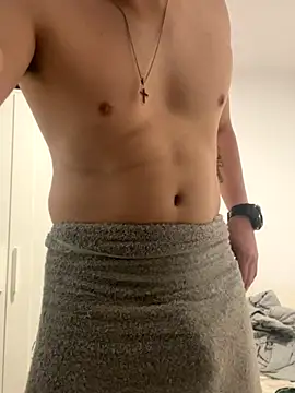 montewi online show from November 24, 7:02 pm