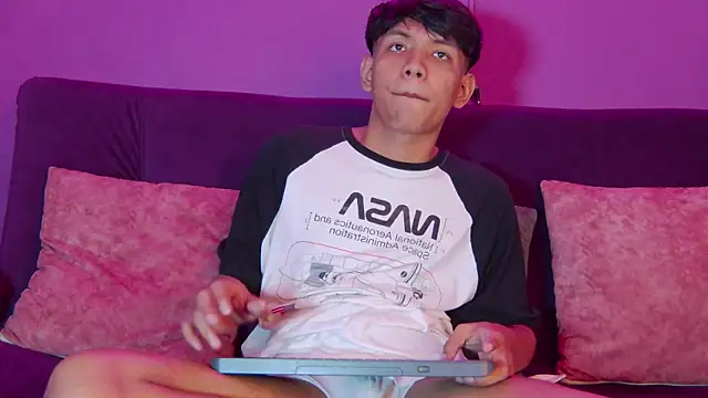 Liam Sinclair online show from January 15, 8:12 pm