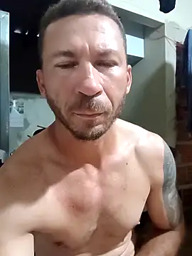 RobertoLuiz84 online show from February 22, 9:35 pm