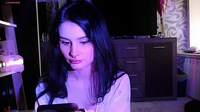 Moon raven online show from April 8, 3:34 pm