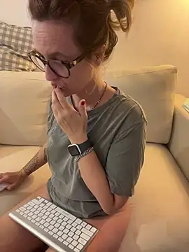 KnotBabe online show from February 25, 4:11 am