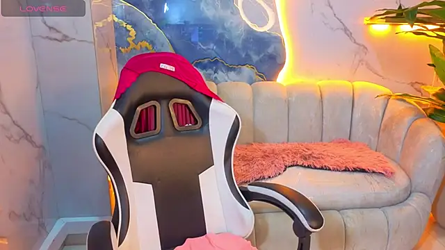 Anny Star Tx online show from April 18, 8:20 pm