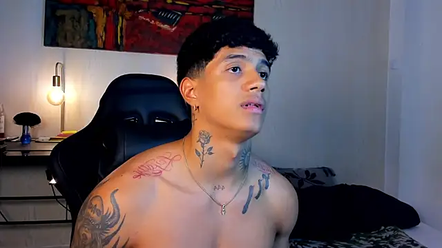 Snapshot of aress_damon chatting on November 22, 12:20 am aress damon online show from November 22, 12:20 am