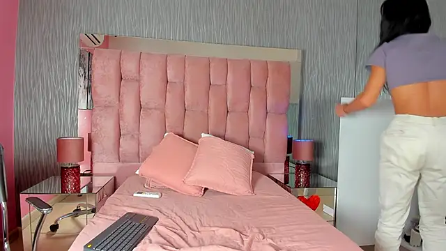 Fernanda Thail online show from November 28, 12:08 pm