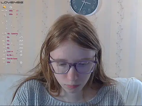 Snapshot of LustfulSarah chatting on October 17, 12:41 pm LustfulSarah online show from October 17, 12:41 pm