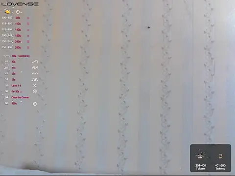 Snapshot of LustfulSarah chatting on November 14, 7:07 am LustfulSarah online show from November 14, 7:07 am