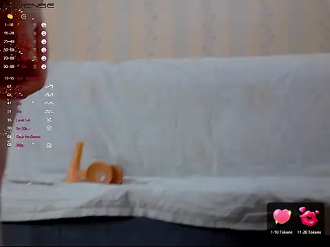 LustfulSarah online show from January 18, 6:01 pm