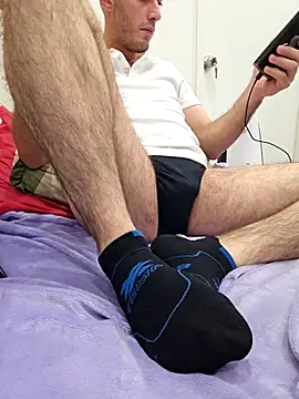 Snapshot of Gogo909764 chatting on December 1, 7:13 am Gogo909764 online show from December 1, 7:13 am