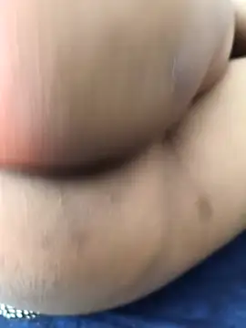 Snapshot of paro22_sex chatting on December 17, 7:31 pm paro22 sex online show from December 17, 7:31 pm