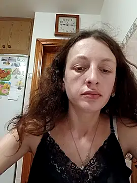 Snapshot of AlisKiv chatting on November 24, 7:13 pm AlisKiv online show from November 24, 7:13 pm